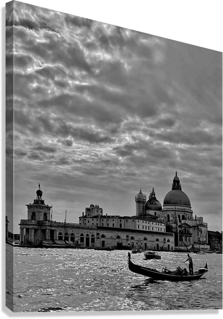BW 22 Canvas Print